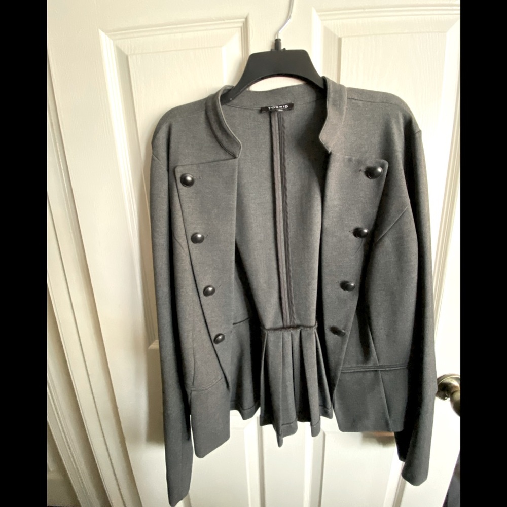 Gray military blazer with pleated back